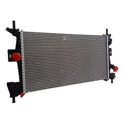 Radiador Ford Focus Kinetic 2013 En Adelante / 1.6 - 2.0